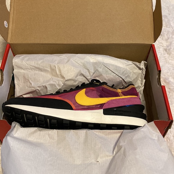 Nike Waffle One, Size 10 - Picture 5 of 5